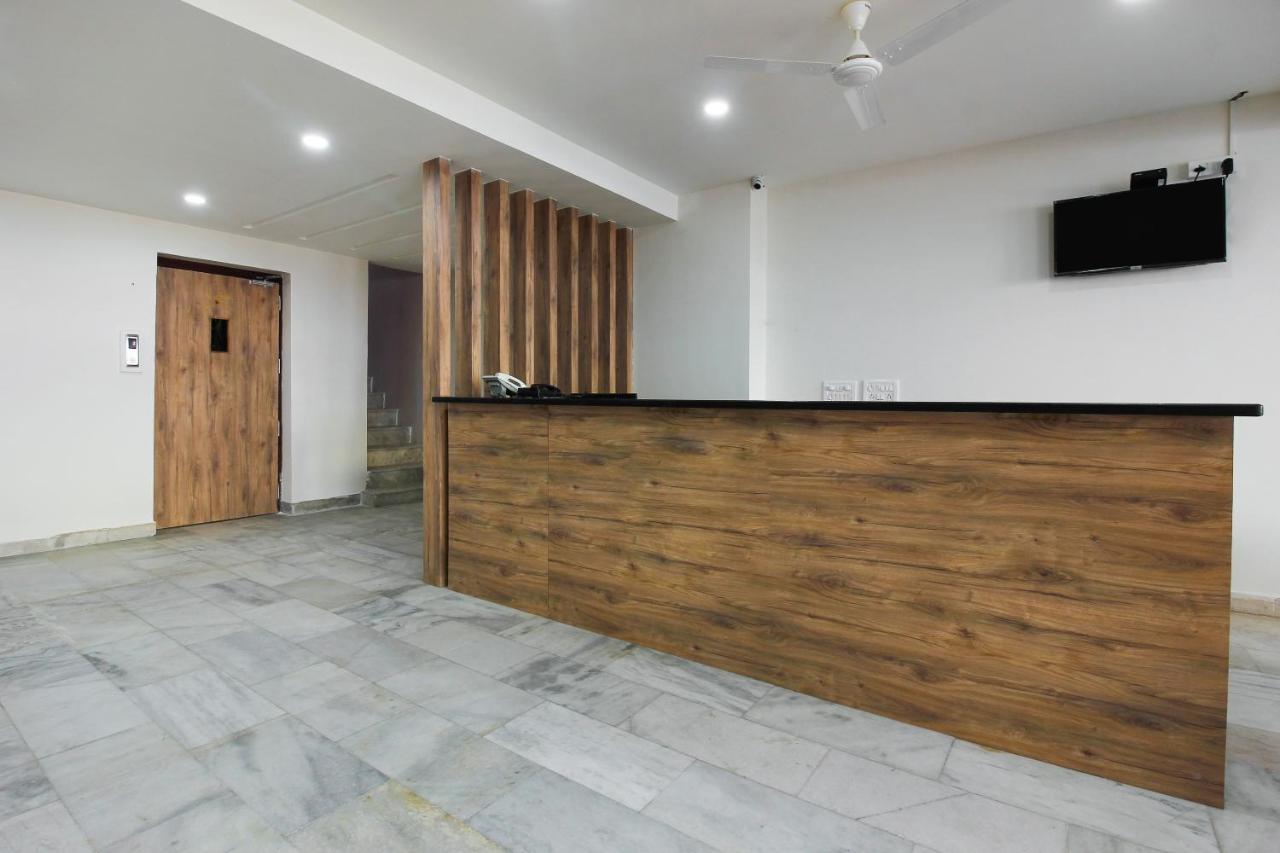 Capital O 44585 Sri Suprabhat Grand Hyderabad Exterior foto